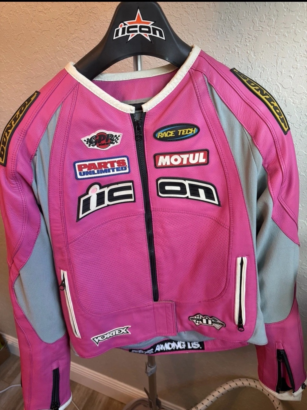Women's Pink Motosport Leather Merc Hero Ridding Jacket. Size Women's Medium New